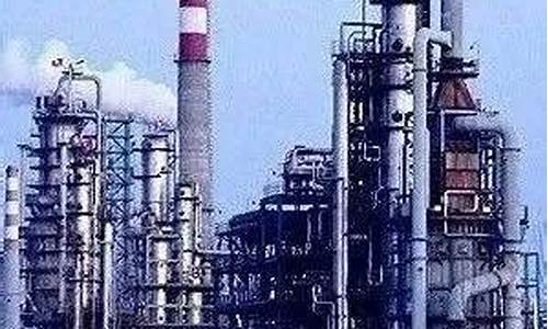 国际油价窄幅震荡_国际油价再现恐慌性跳